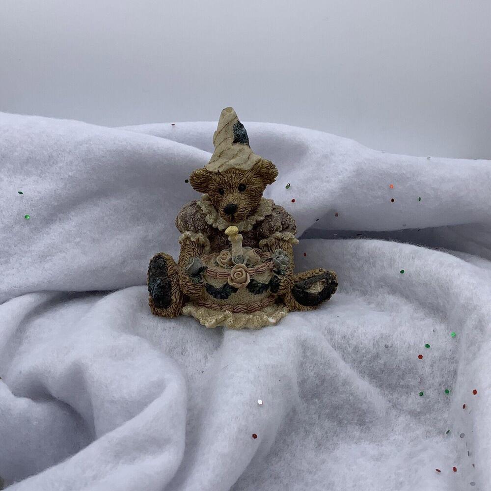 Boyds Bears & Friends 1993 "We are always the same age inside..." Resin Figurine